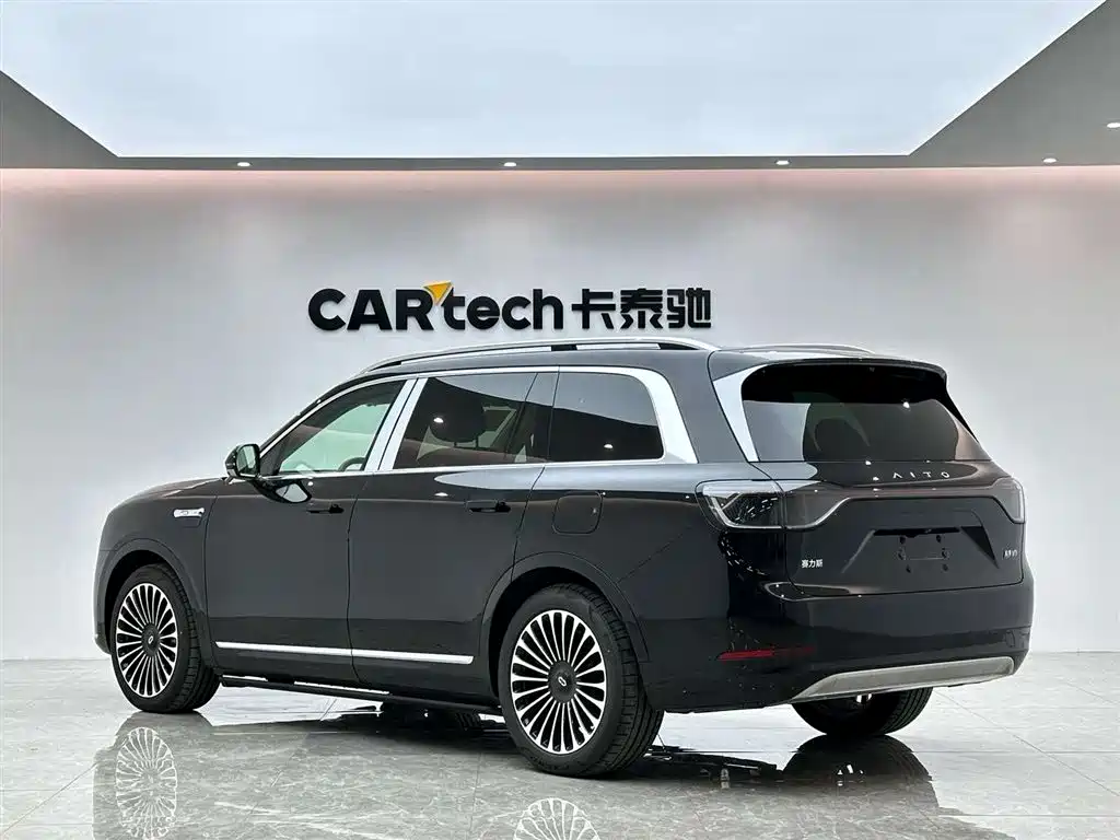 AITO Wenjie AITO M9 2025 Extended Range Ultra 52kWh 6-Seater фото 3