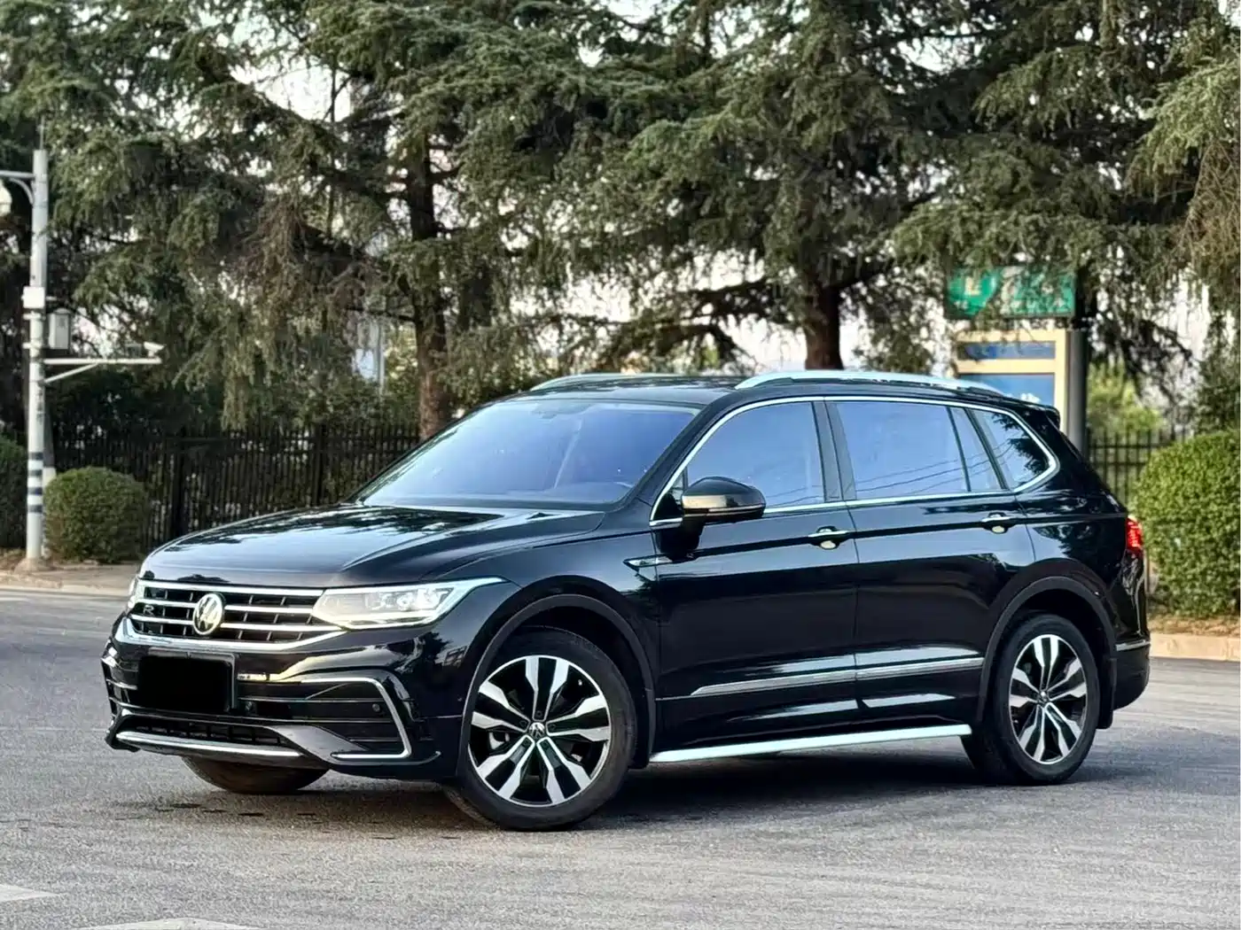 Volkswagen Tiguan L 2022 380TSI Automatic 4WD R-Line Cross Edition 7-Seater