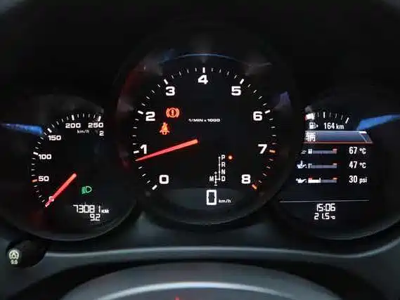 Porsche Macan 2016 Macan 2.0T фото 7