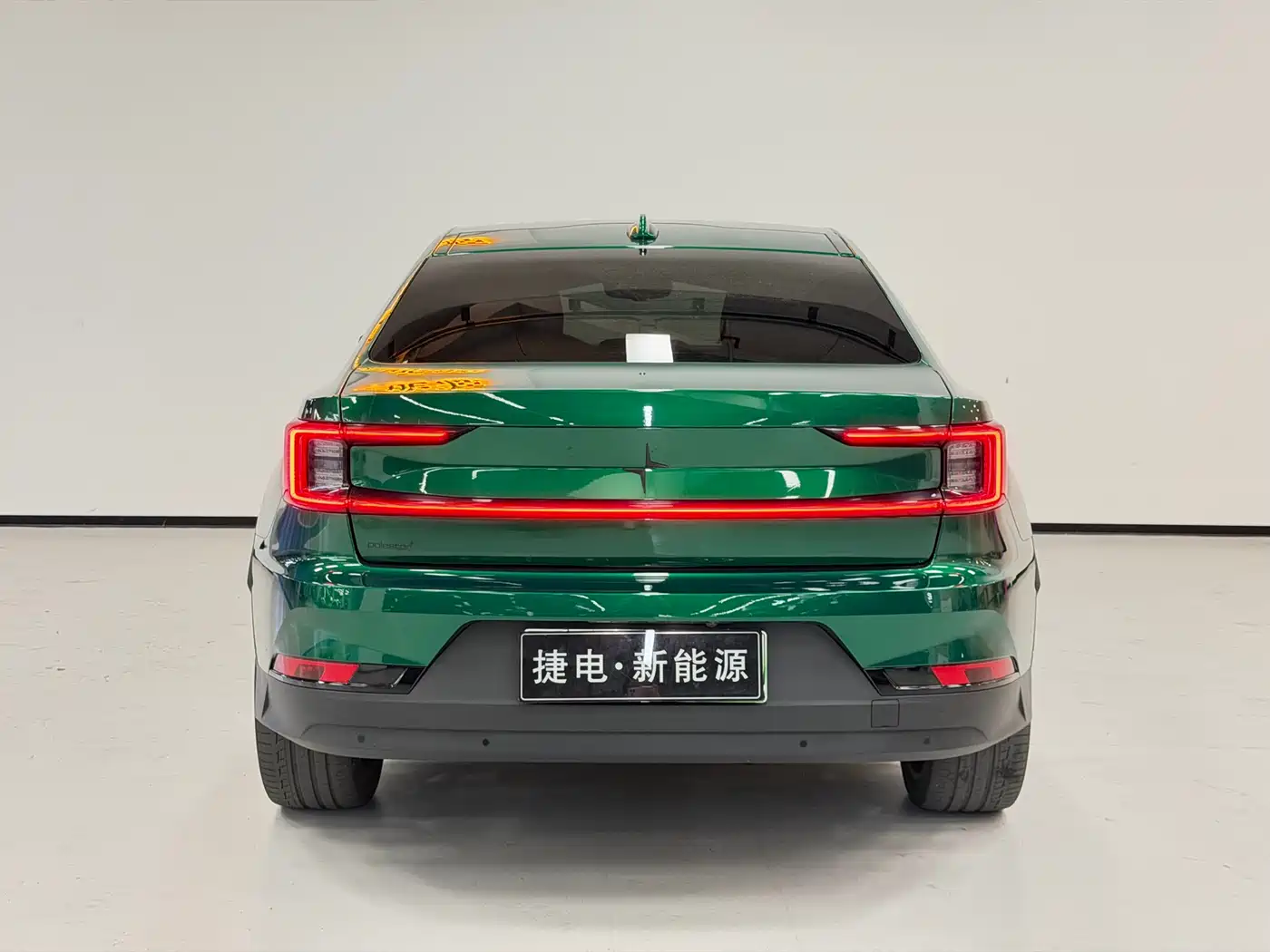 Polestar 2 2020 Launch Edition фото 4
