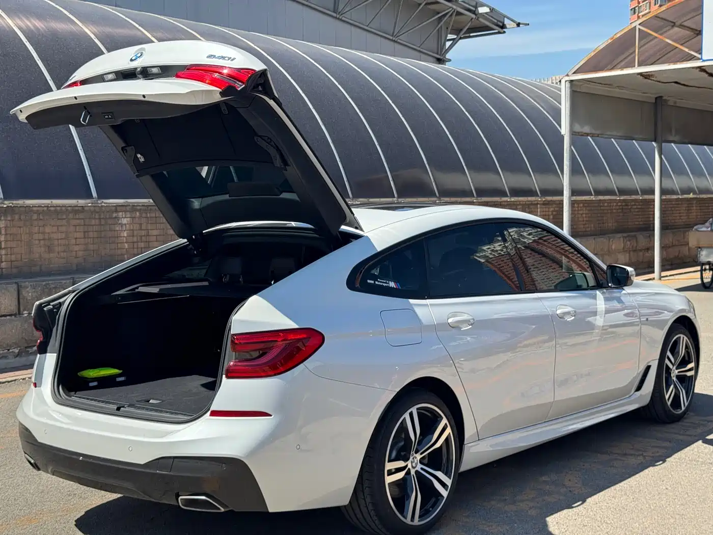 BMW 6 Series GT 2018 640i xDrive M Sport Package фото 3