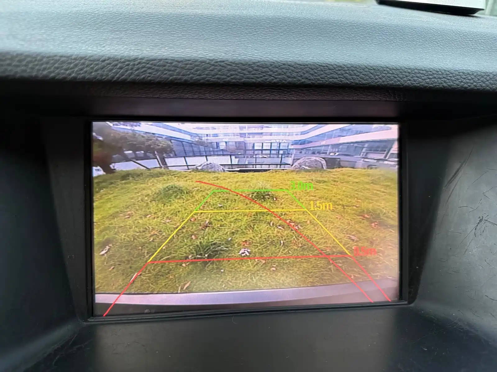 Фото 8 - Geely Borui