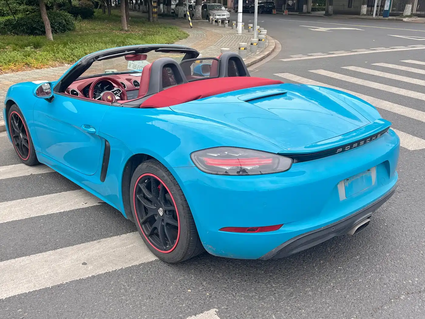 Porsche 718 2018 Boxster 2.0T фото 12
