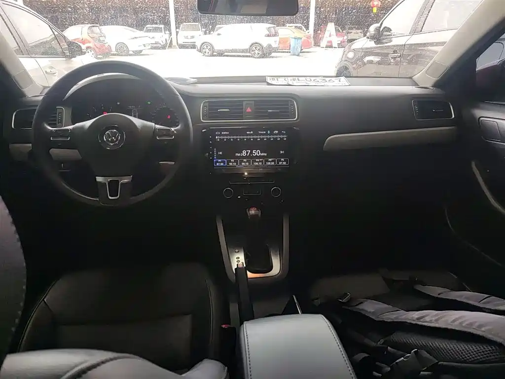 Volkswagen Sagitar 2014 Facelift 1.4TSI Automatic Luxury фото 6