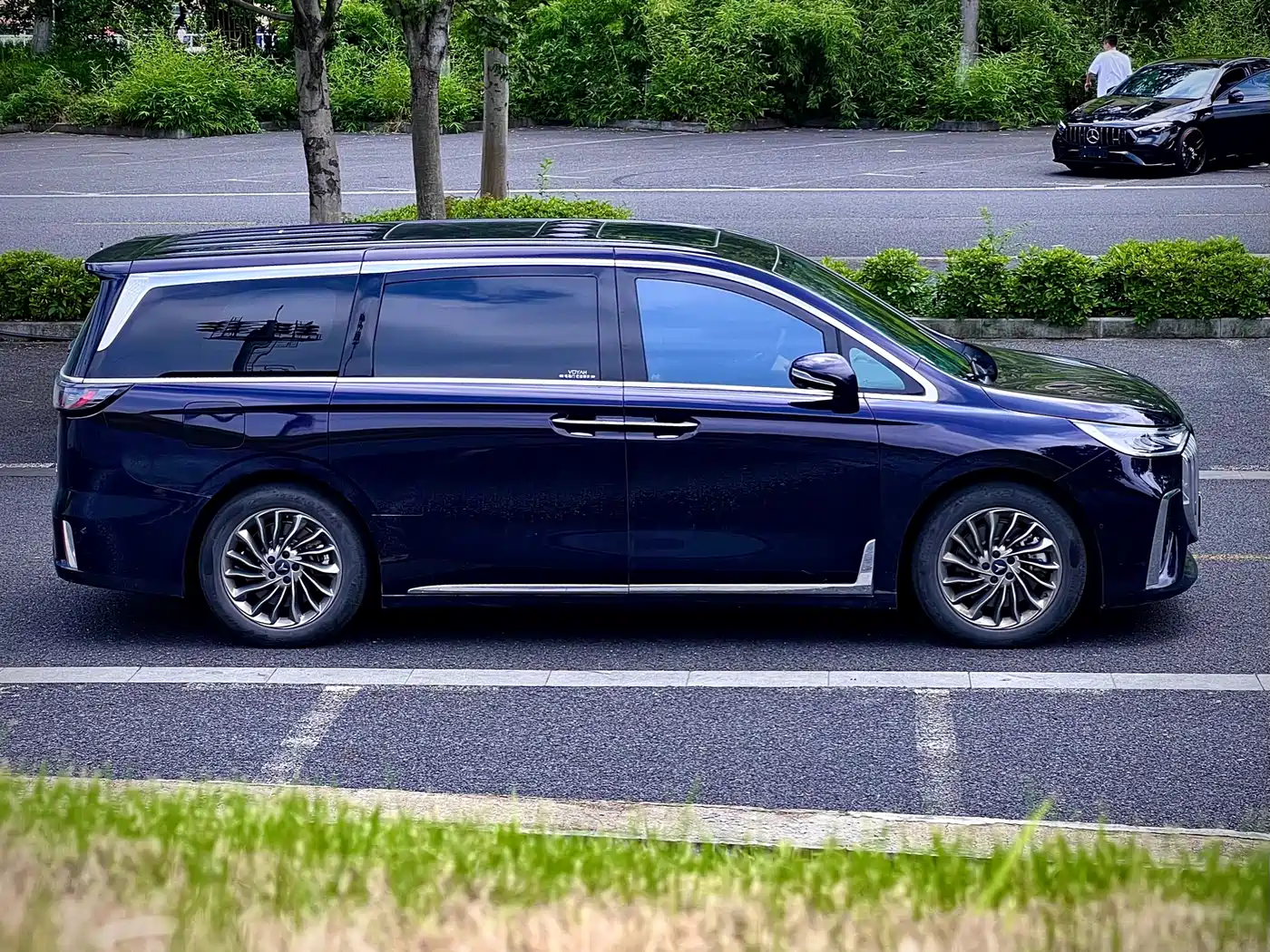 Voyah Auto Voyah Dreamer 2024 PHEV Extended Range Flagship Edition фото 20