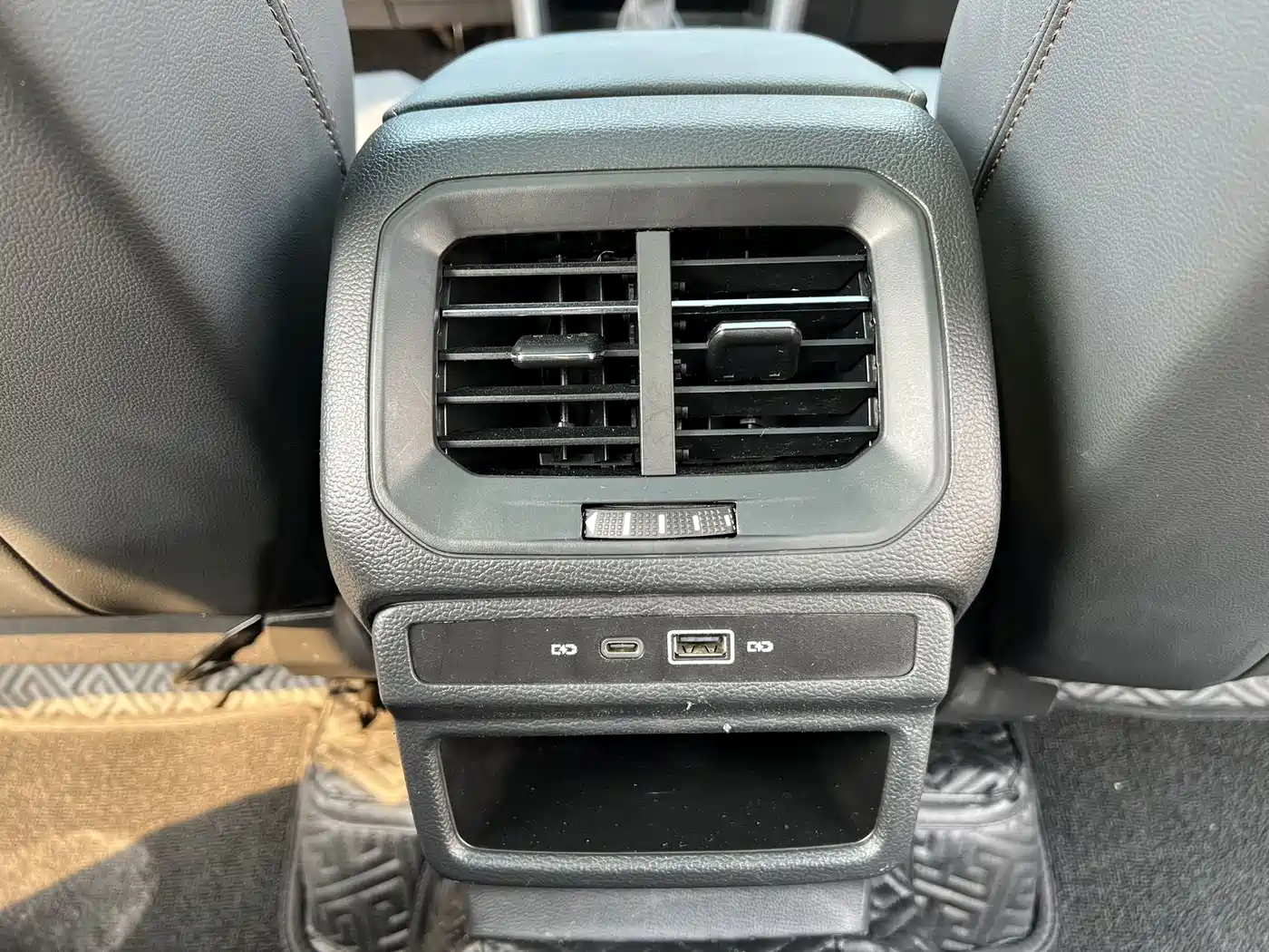 Volkswagen Tharu 2021 Model 280TSI 2WD Comfort Edition фото 18