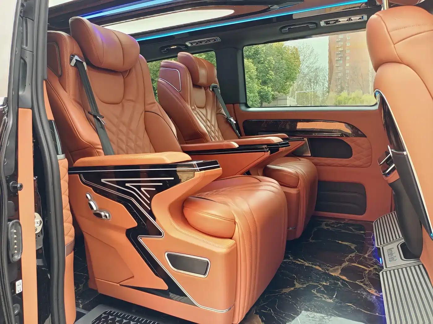 Mercedes-Benz Vito 2021 2.0T Elite 7-Seater фото 7