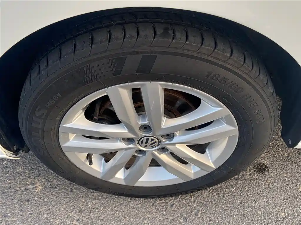 Volkswagen Jetta 2019 Dream Edition 1.5L Manual Fashion фото 14