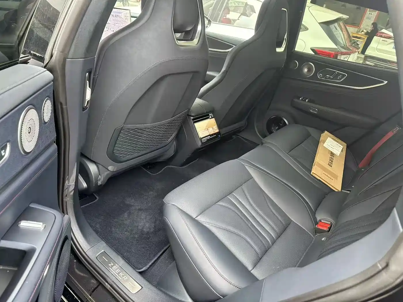 ZEEKR EXTREME KRYPTON 001