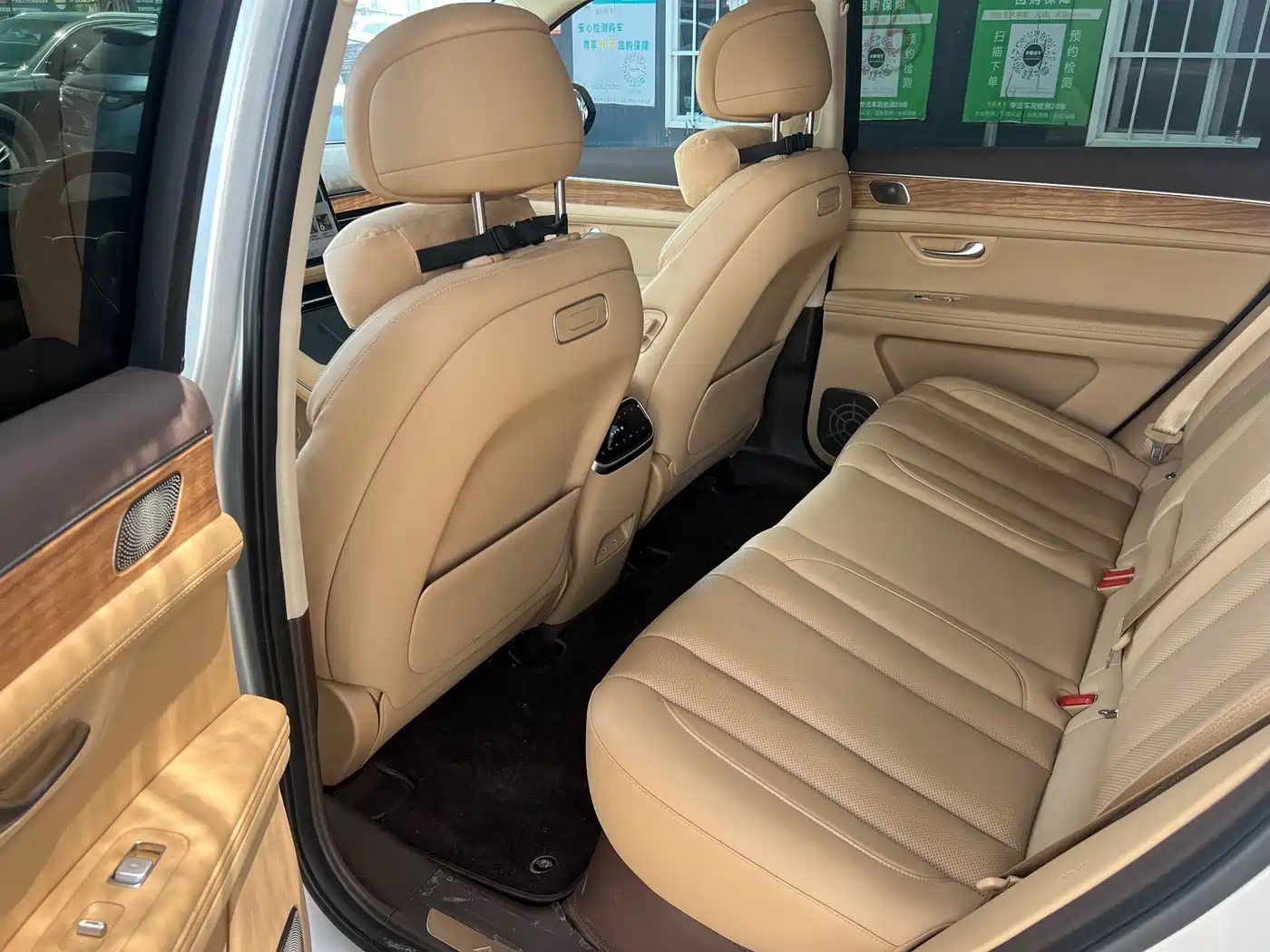 AITO Wenjie AITO M7 2024 1.5T Smart AWD Max Edition 5-Seater фото 4