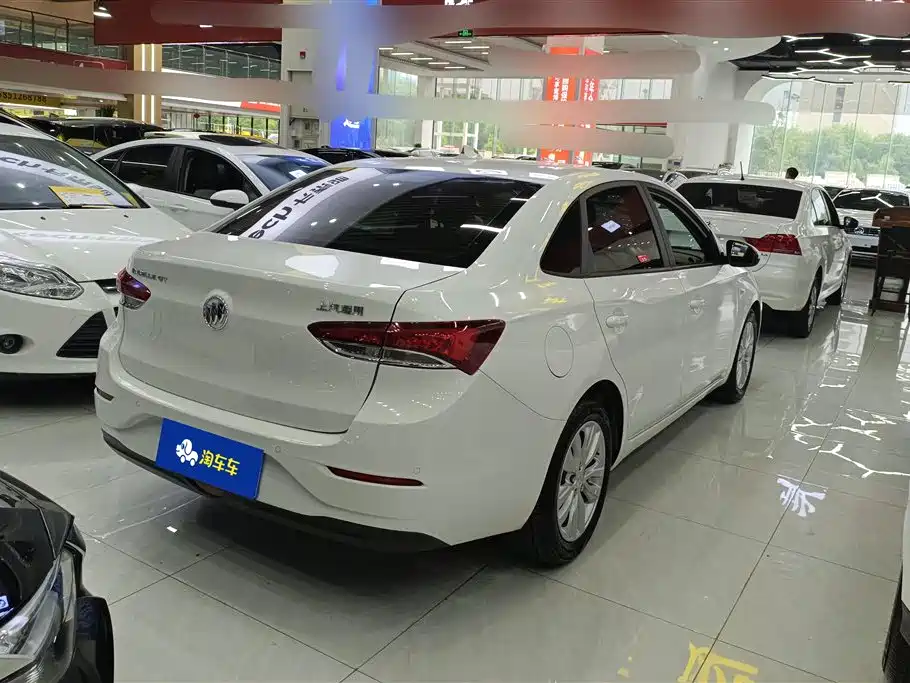 Buick Excelle 2021 Exemplar 1.5L Auto Elite фото 3