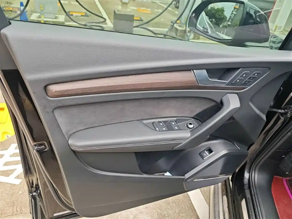 Audi Q5L 2022 45T Premium Dynamic фото 6