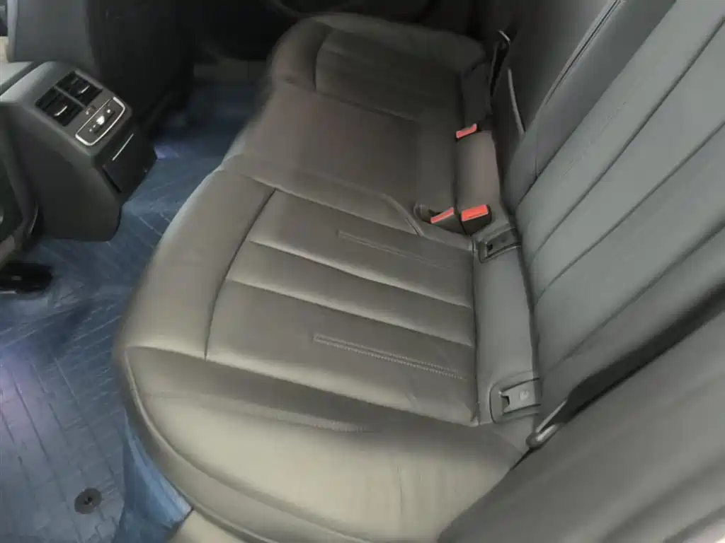 Audi A4L 2019 45 TFSI quattro Personality Sport (China V) фото 17