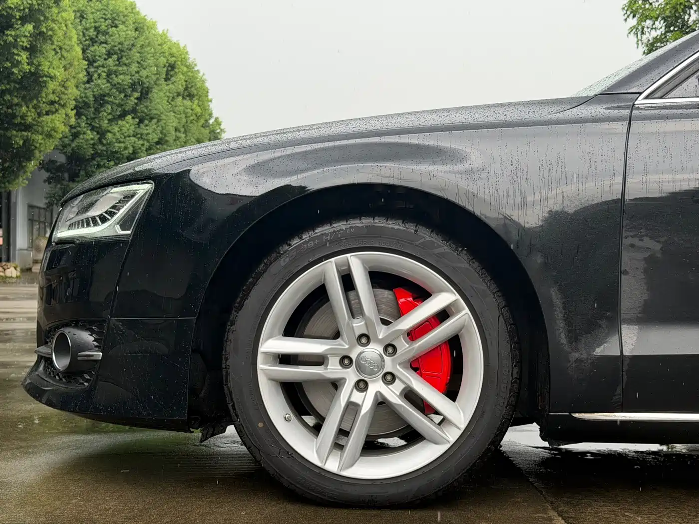 Audi A8 2011 2011 A8L 3.0 TFSI quattro Comfort (213kW)