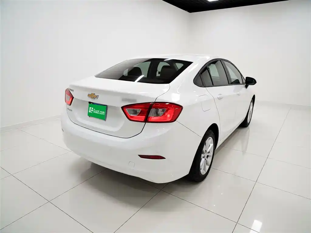 Chevrolet Cruze 2017 1.5L Automatic Pioneer Sunroof фото 7