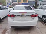 Photo 6 - Chevrolet Cruze