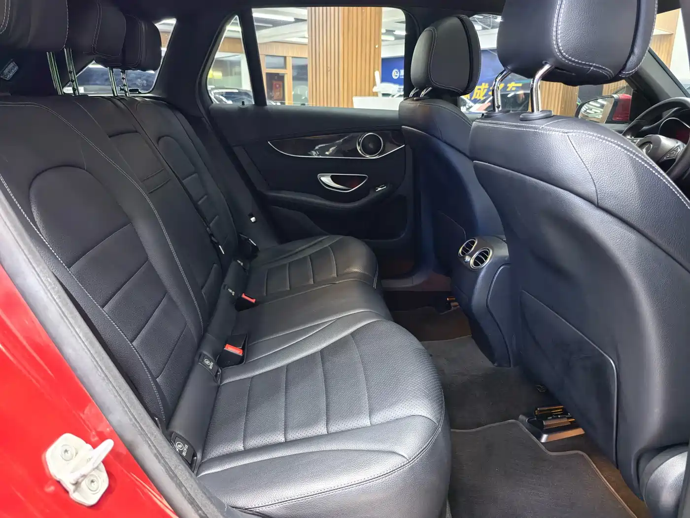 Mercedes-Benz GLC 2016 GLC 260 4MATIC Luxury фото 15