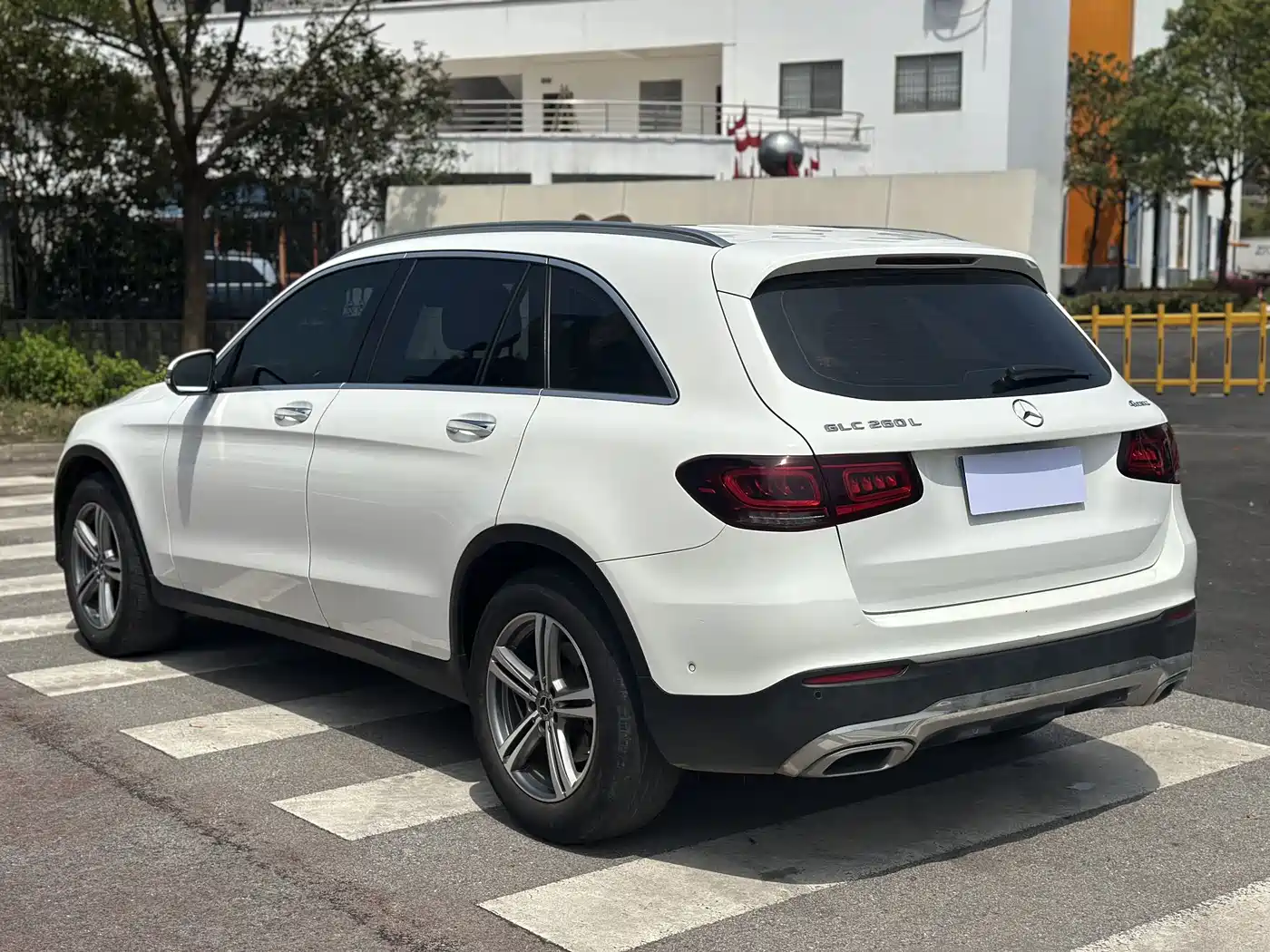 Mercedes-Benz GLC 2021 GLC 260 L 4MATIC Sporty фото 7
