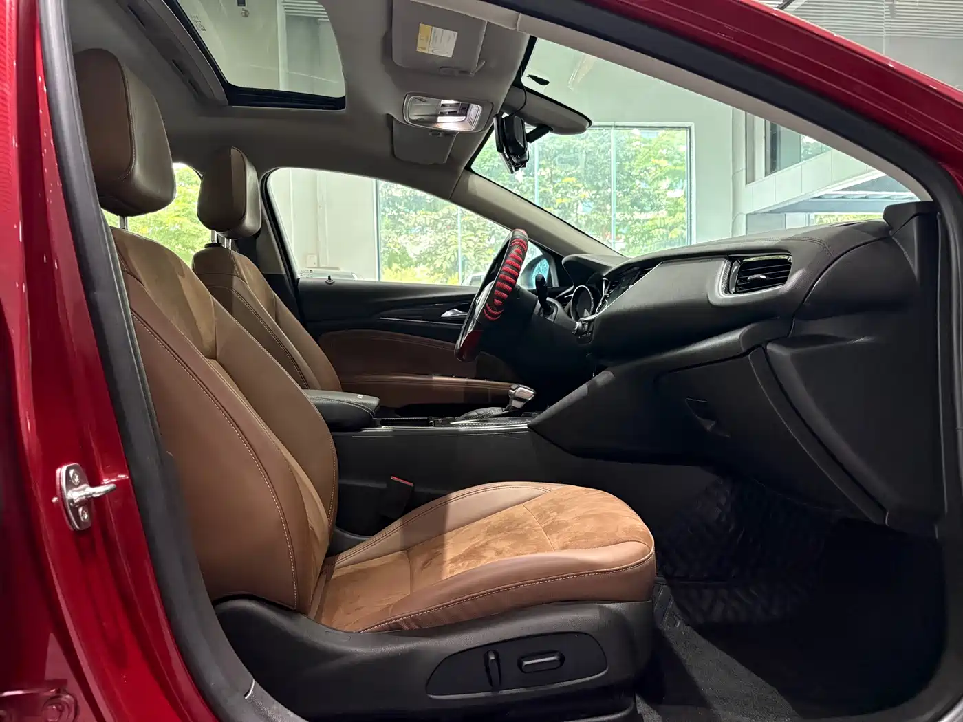 Buick Regal 2019 20T Luxury China VI фото 20