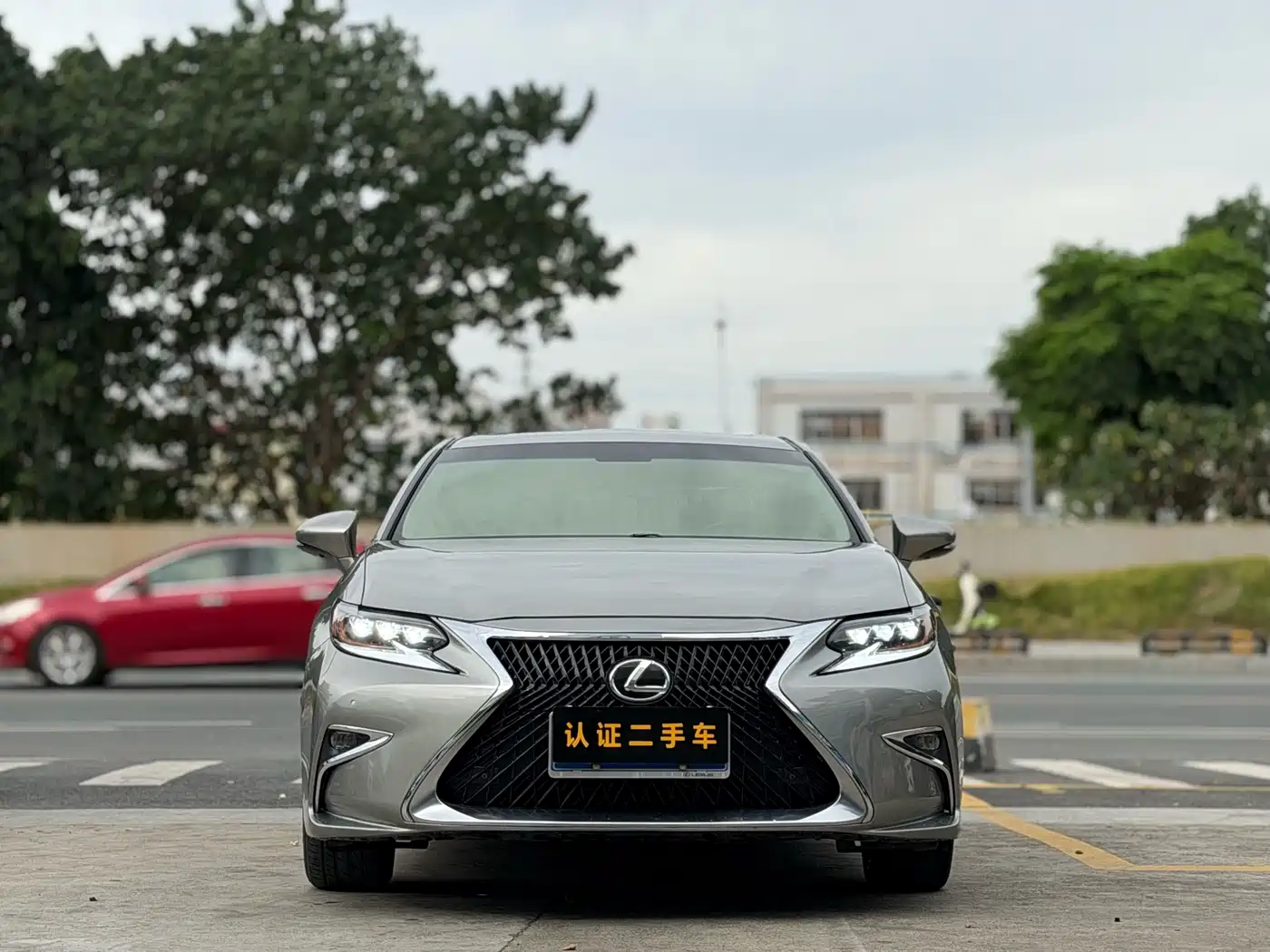 Lexus ES 2015 250 Elegance Edition фото 2