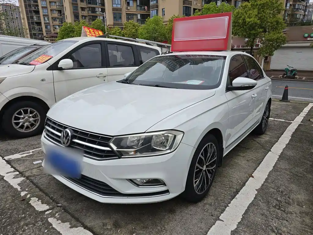 Фото 1 - Volkswagen Bora
