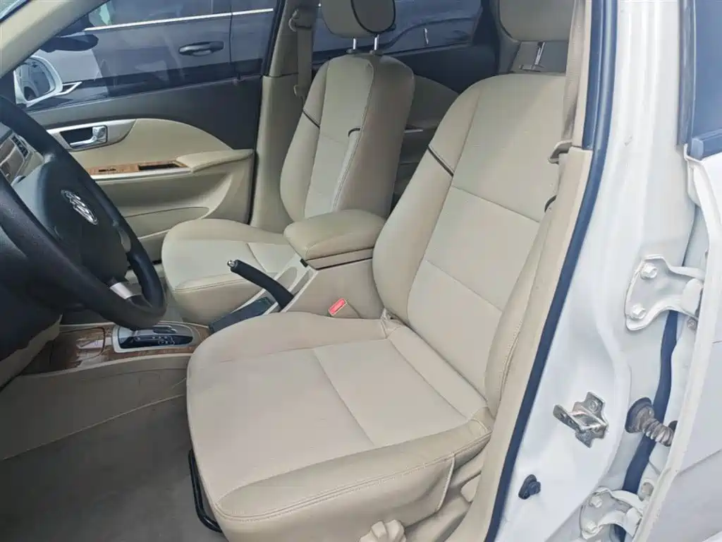 Buick Excelle 2015 1.5L Automatic Classic фото 15