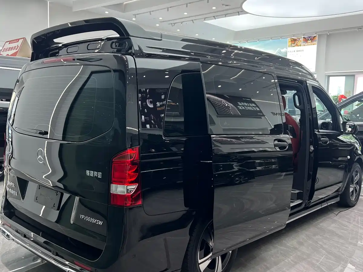 Mercedes-Benz Vito 2024 2.0T Business 7-Seater фото 20
