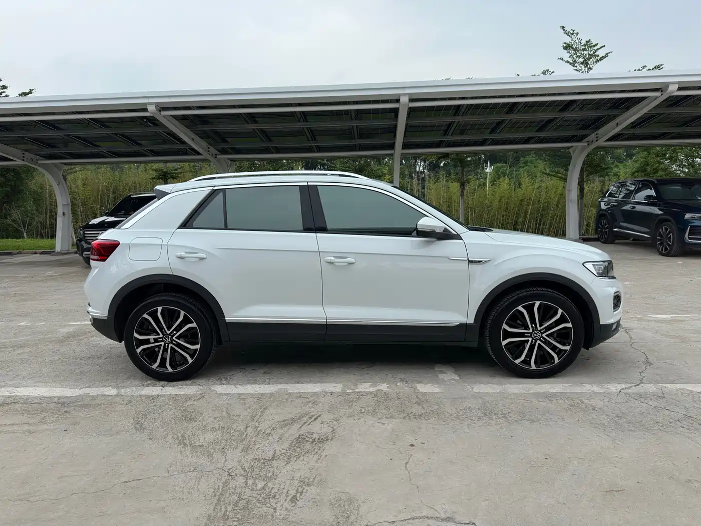 Volkswagen T-ROC 2022 280TSI DSG 2WD Comfort PLUS фото 4
