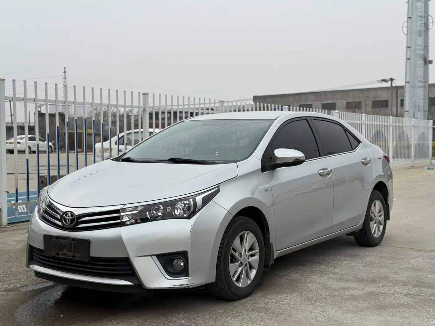 Toyota Corolla 2017 Facelift 1.6L S-CVT GL фото 2