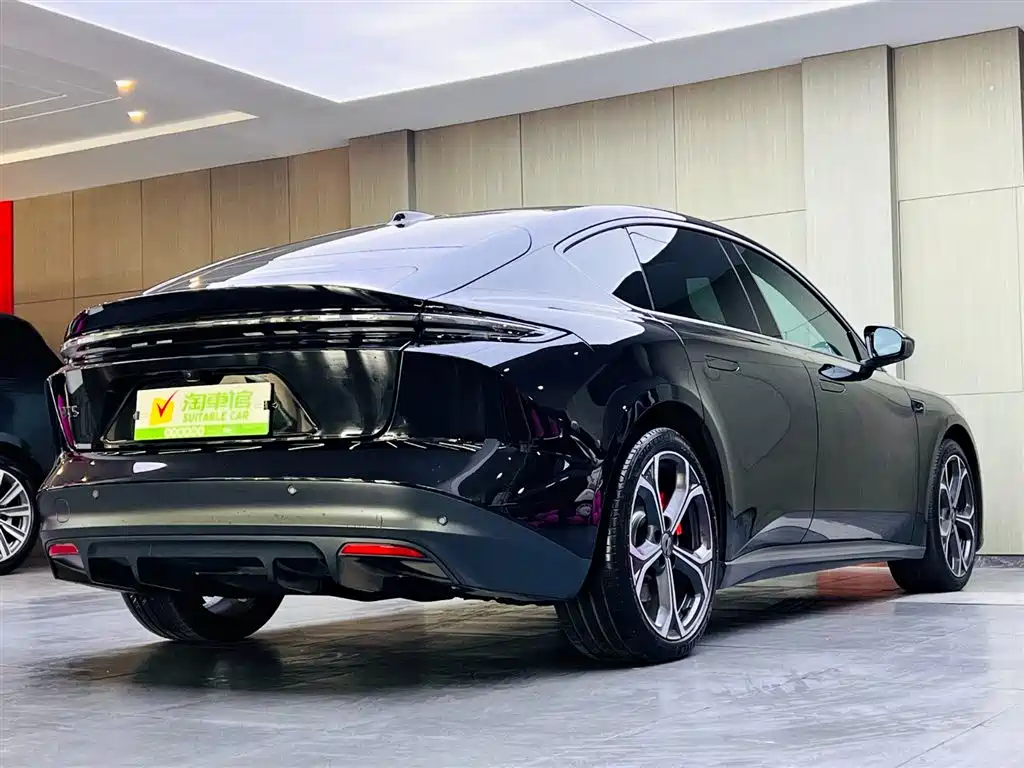 Фото 4 - NIO ET5