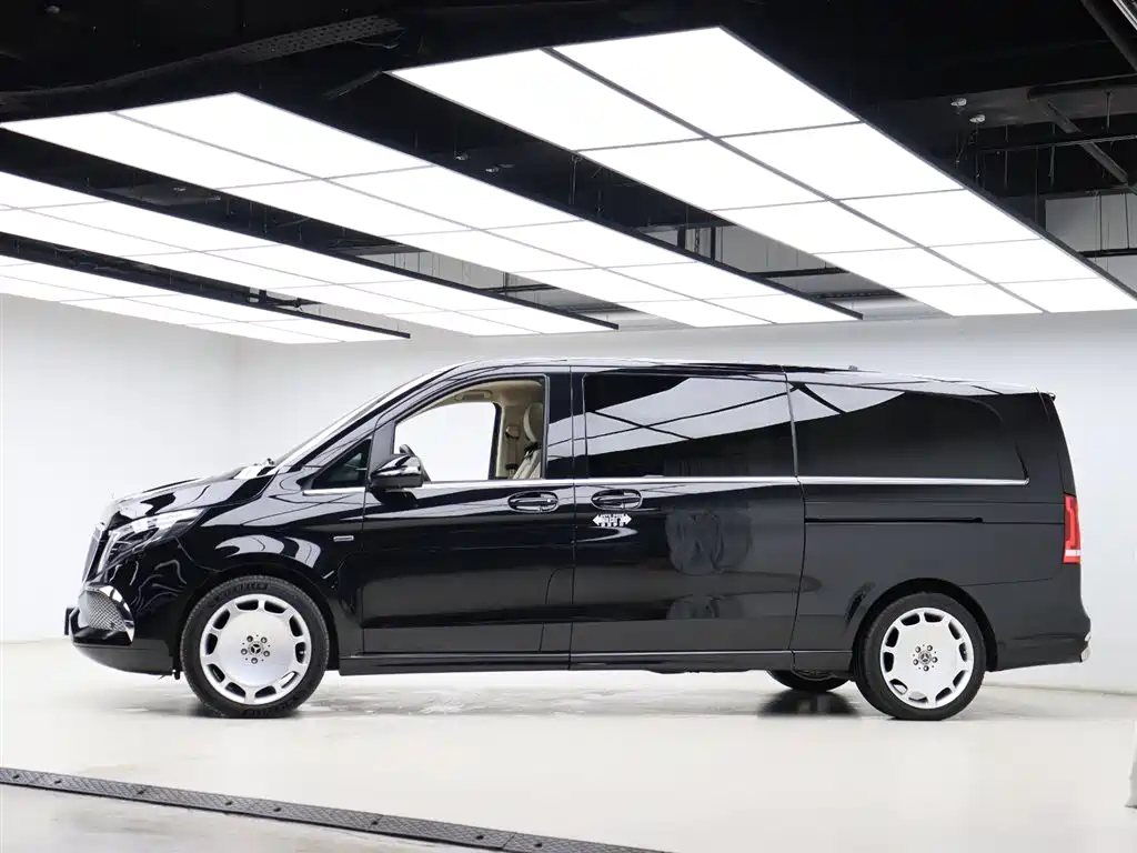 Mercedes-Benz V-Class 2020 Model V 260 L Long Wheelbase Luxury фото 31