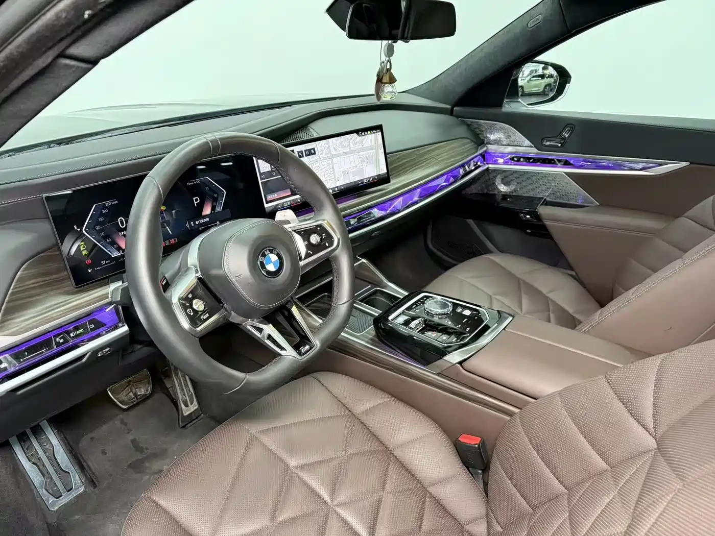 BMW 7 Series 2023 Model 735Li M Sport Package фото 9