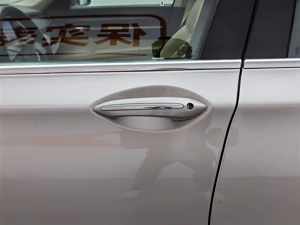 BMW 7 Series 2009 Model 740Li Leading Edition фото 18