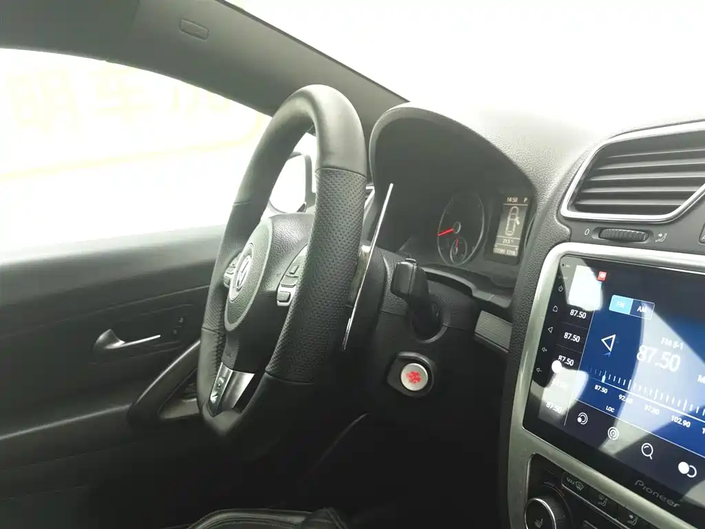 Volkswagen Scirocco 2011 2.0TSI R-Line фото 22