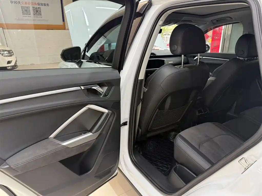 Audi Q3 2023 35 TFSI Fashion Dynamic (1.4T) фото 18