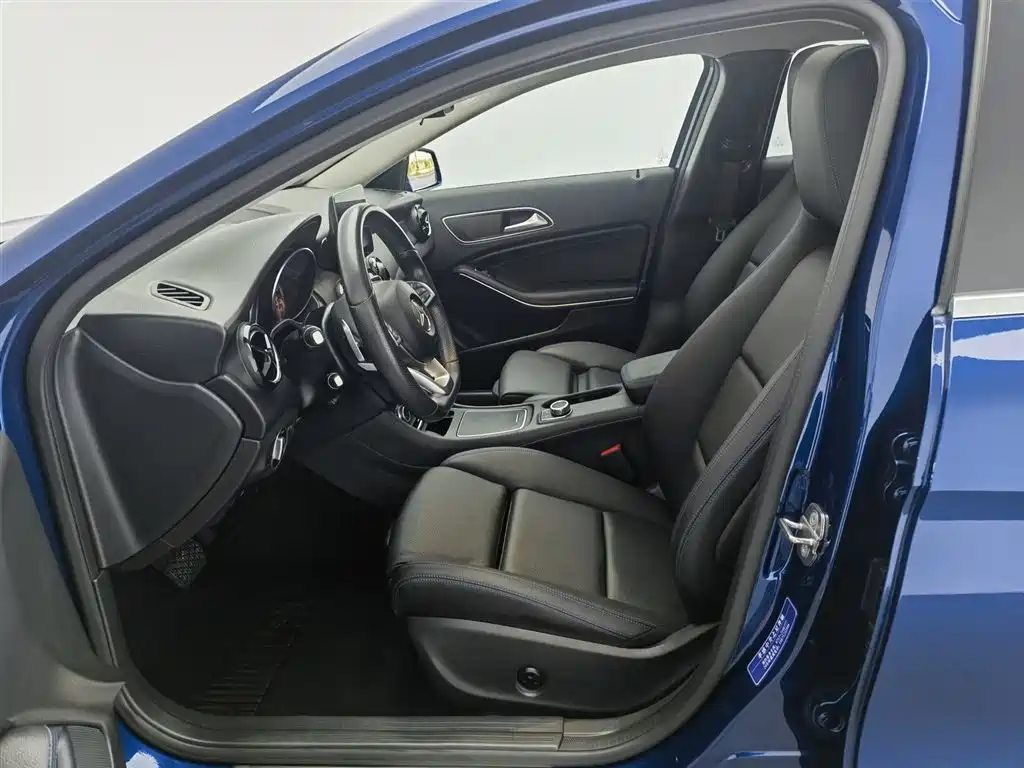 Mercedes-Benz GLA 2019 GLA 200 Dynamic фото 10