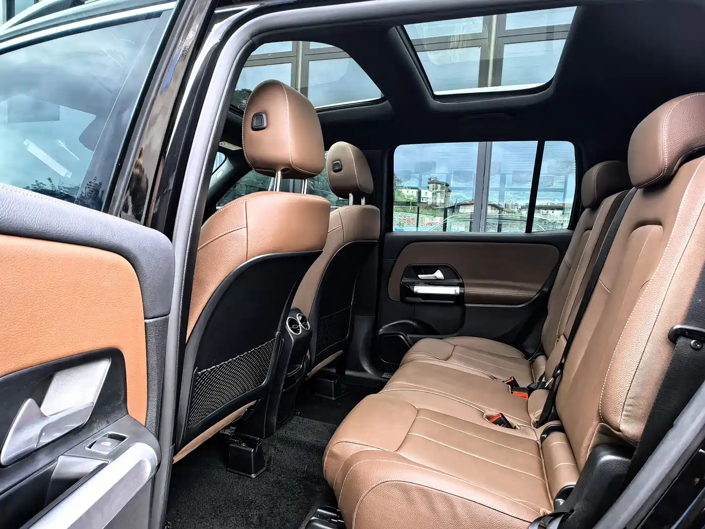 Mercedes-Benz GLB 2025 Model GLB 220 Fashion Style фото 7