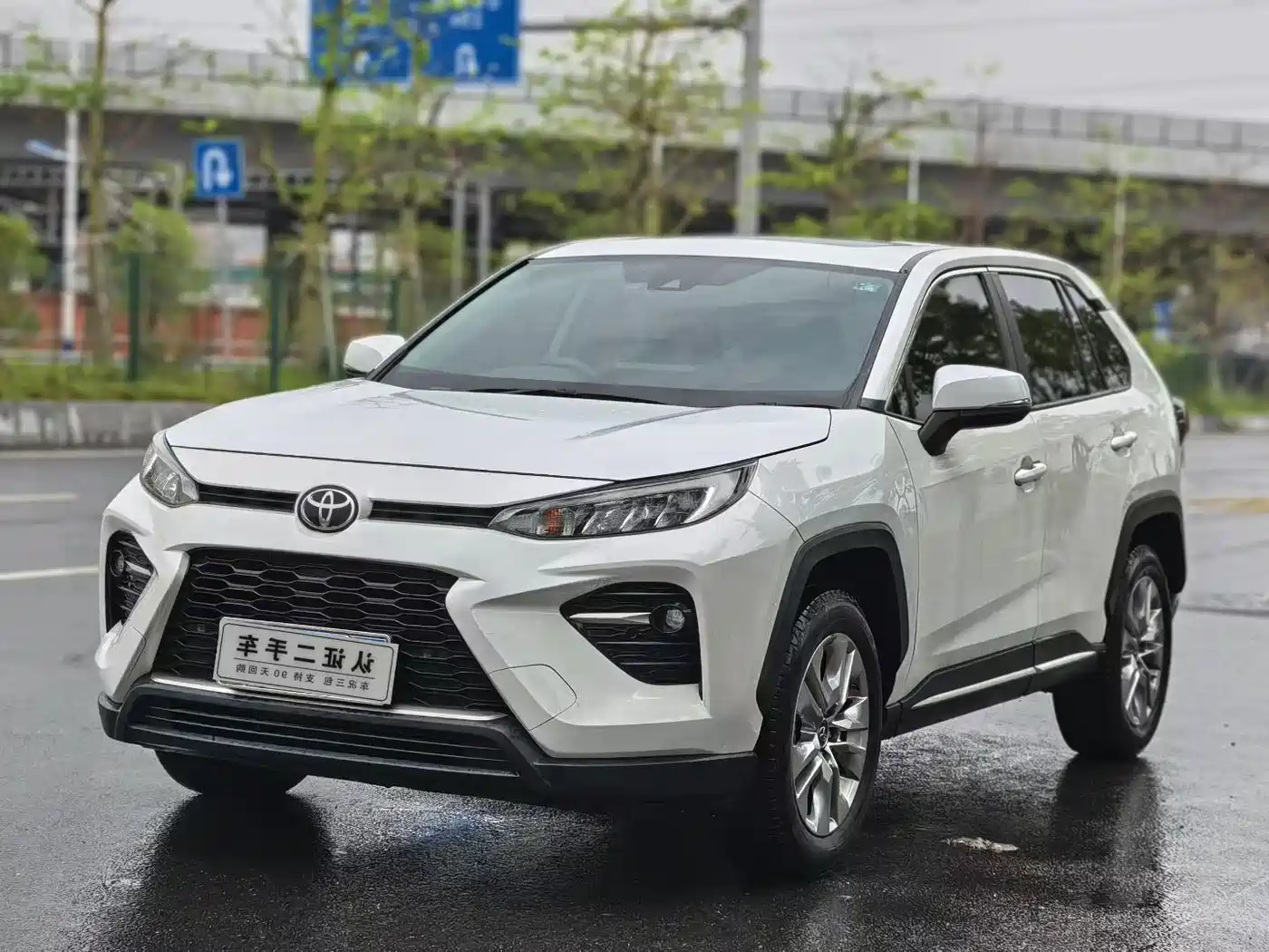 Toyota Wildlander 2022 2.0L CVT FWD Luxury Edition