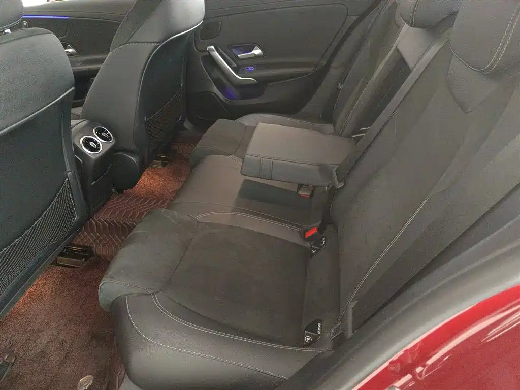 Mercedes-Benz A-Class 2020 A 200 L Sport Sedan фото 17