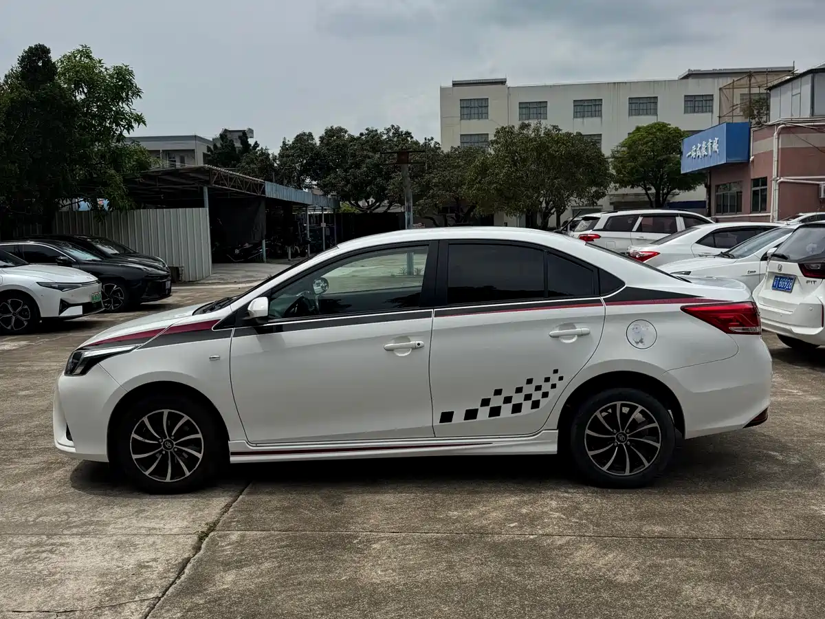 Toyota YARiS L Zhi Xiang 2018 1.5E CVT Champion Limited Edition фото 6