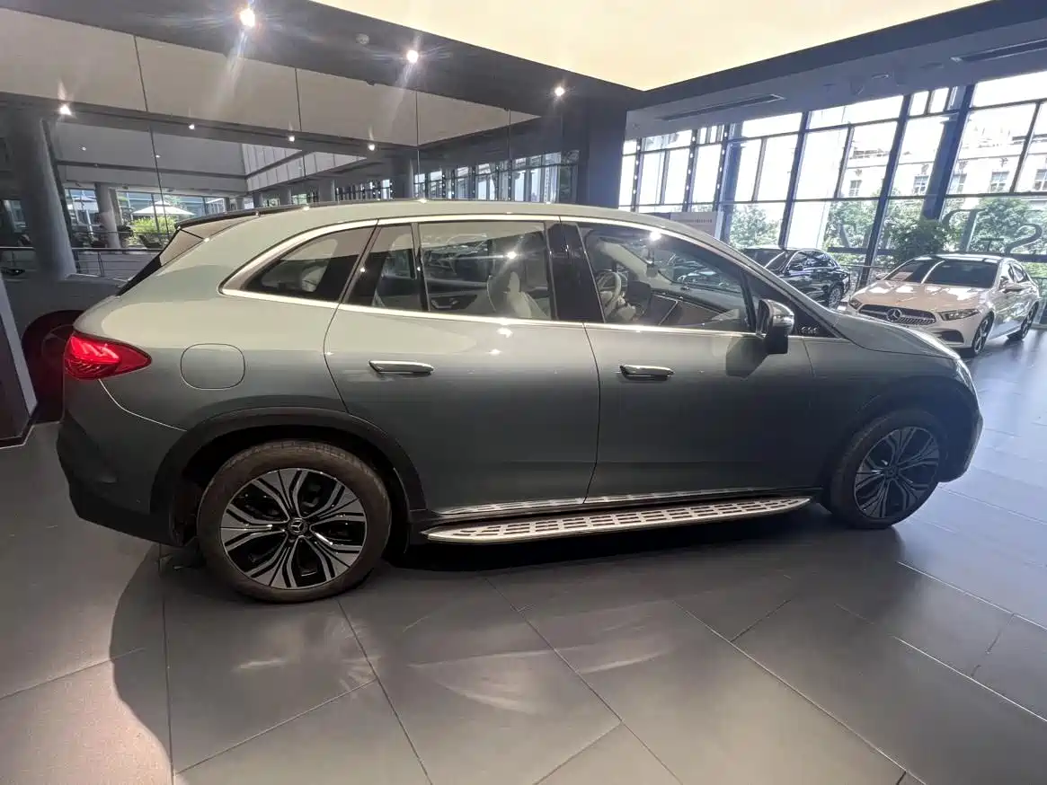 Mercedes-Benz EQE SUV 2024 500 4MATIC Luxury Edition фото 9