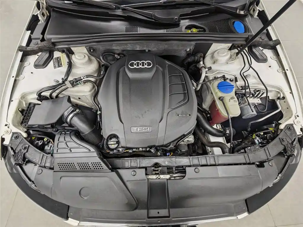 Audi A4L 2016 35 TFSI Collector's Edition S line Comfort фото 6
