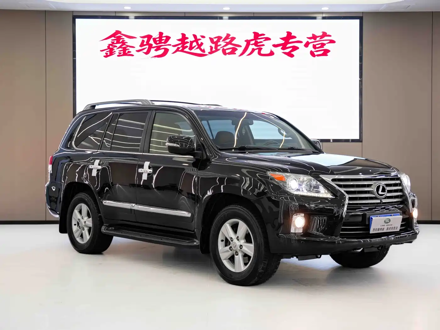 Lexus LX 2012 Model 570 фото 3