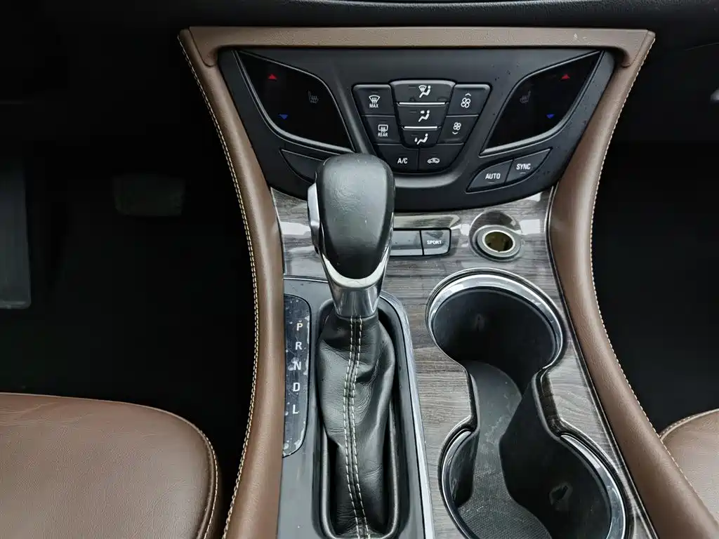 Buick Envision Plus 2017 28T AWD Elite фото 13