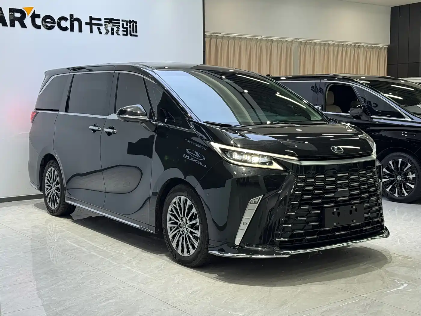 Lexus LM 2025 2023 500h 6-Seater Prestige Edition