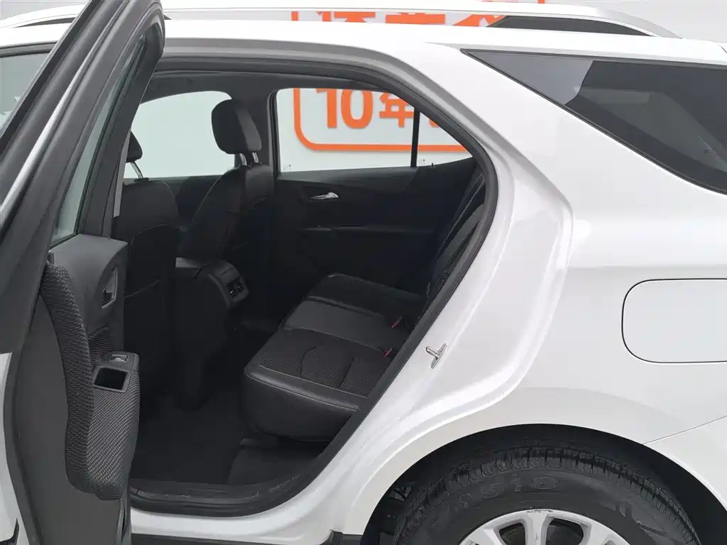 Chevrolet Equinox 2018 535T Automatic Frontier Edition фото 15