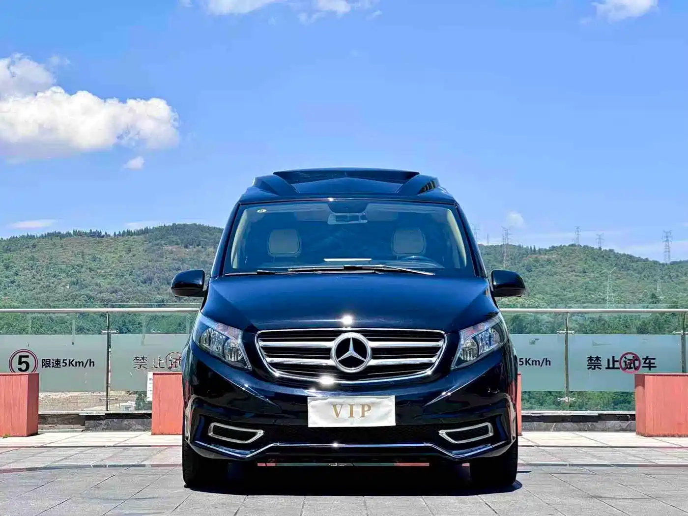 Mercedes-Benz Vito 2023 2.0T Business 7-Seater фото 2