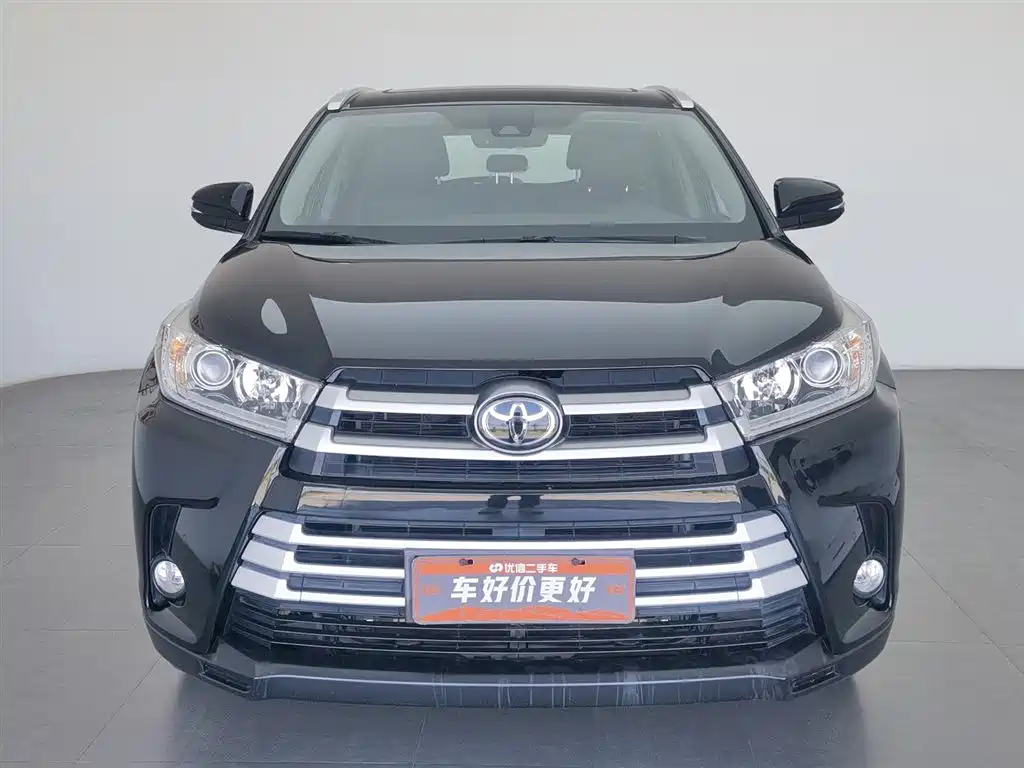 TOYOTA HIGHLANDER