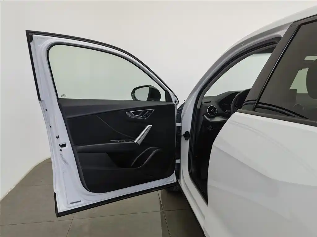 Audi Q2L 2020 35 TFSI Progressive Dynamic Model фото 8