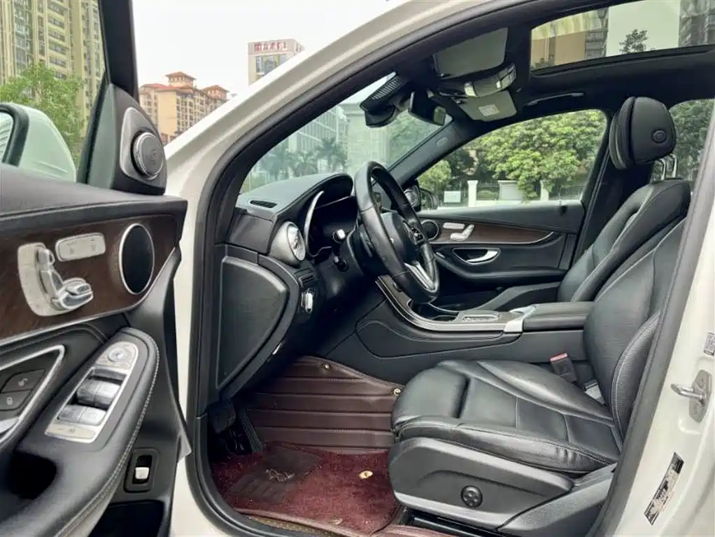 Mercedes-Benz GLC 2020 GLC 300 L 4MATIC Dynamic фото 4